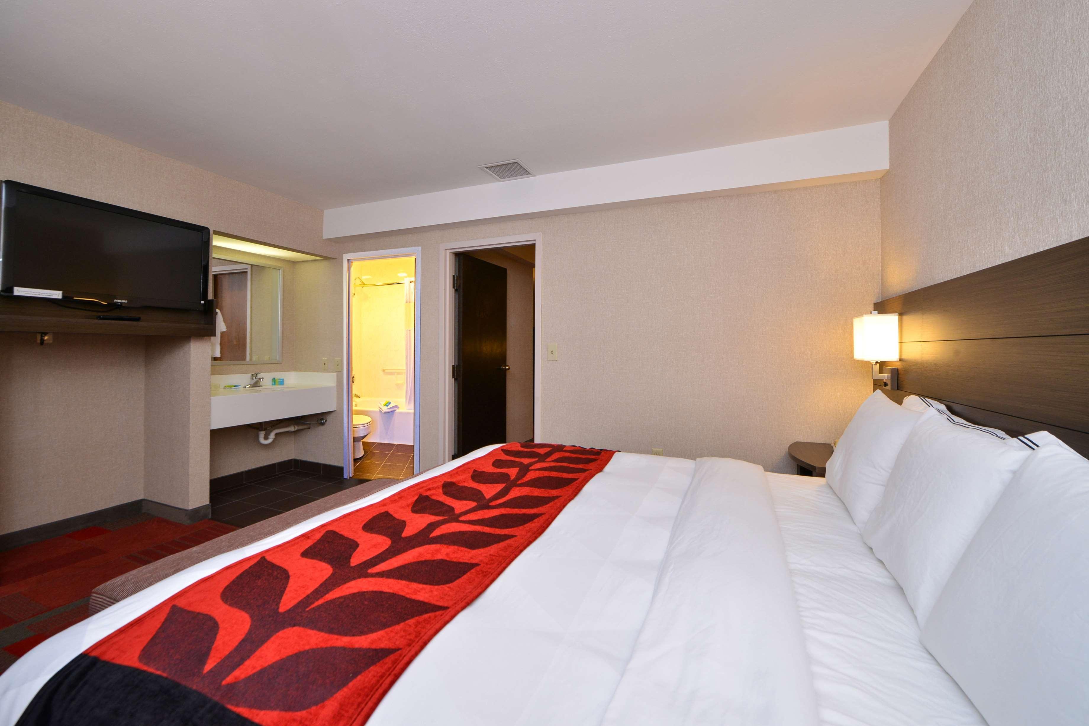 Radisson Hotel מדיסון מראה חיצוני תמונה