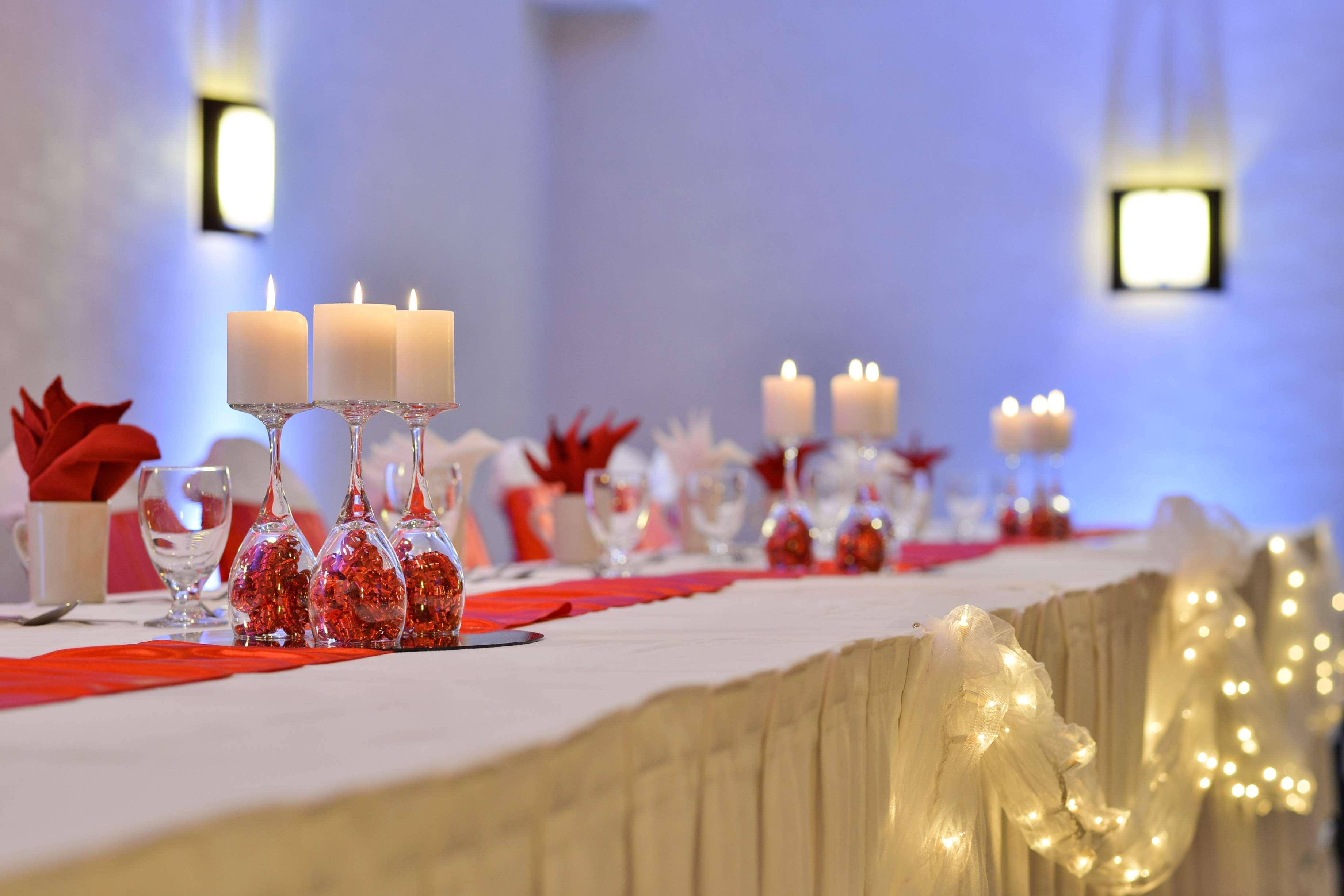 Radisson Hotel מדיסון מראה חיצוני תמונה