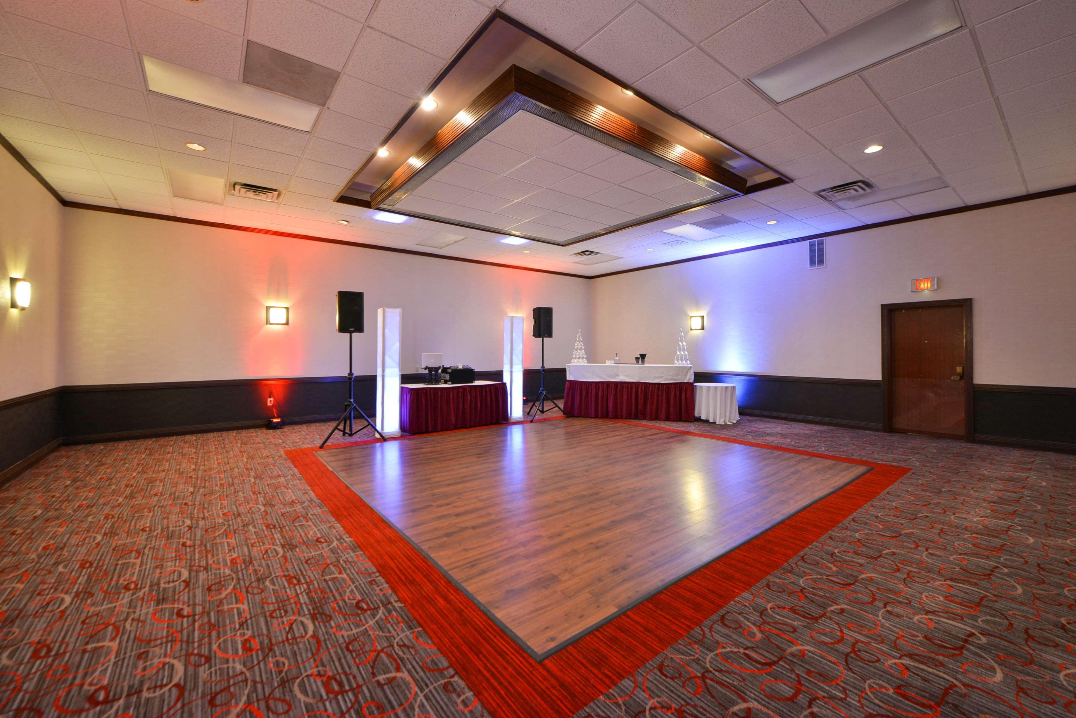 Radisson Hotel מדיסון מראה חיצוני תמונה