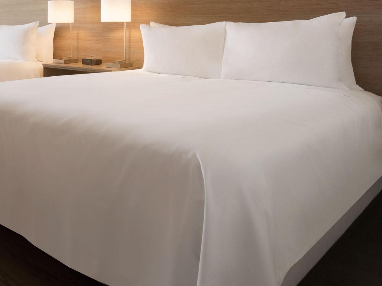 Radisson Hotel מדיסון מראה חיצוני תמונה